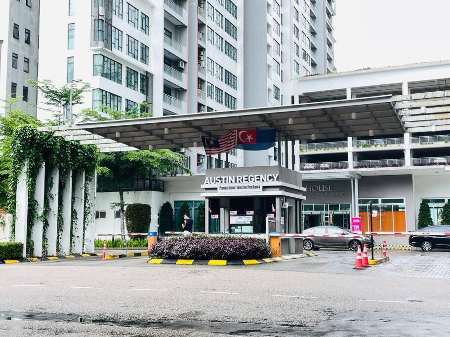 High Floor Studio Austin Regency Mount Austin W Balcony 3 Plus 1Pax 5 Mins Aeon Johor Bahru Buitenkant foto